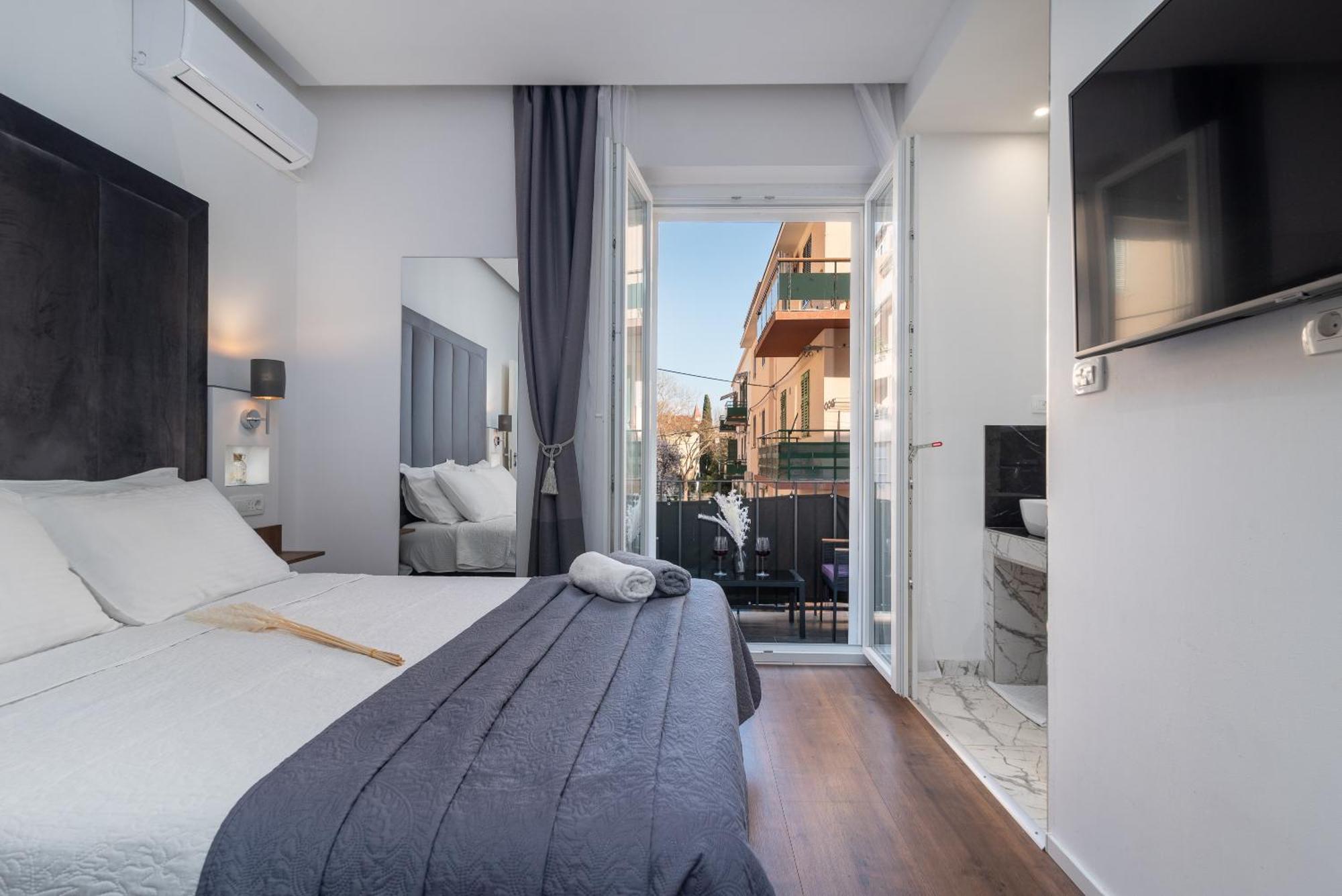 Antares Luxury Rooms 1 Split Exterior foto